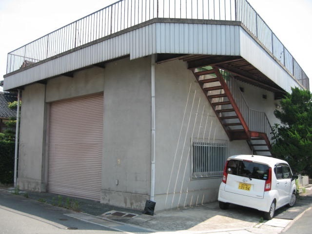 ◆値下しました◆ 駅近の倉庫!電動シャッター!の外観
