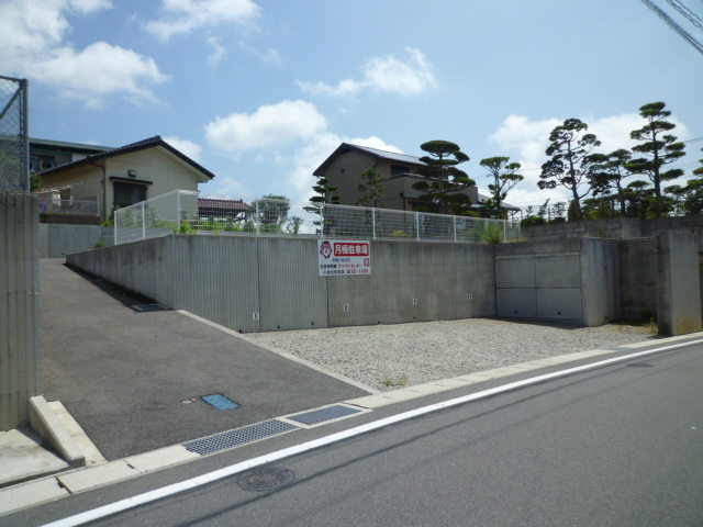 小串台パーキングの外観