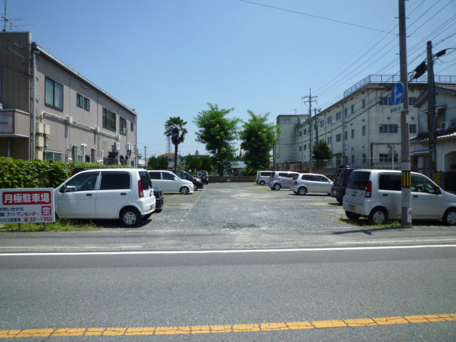 松山町フェニックスパーキングの外観