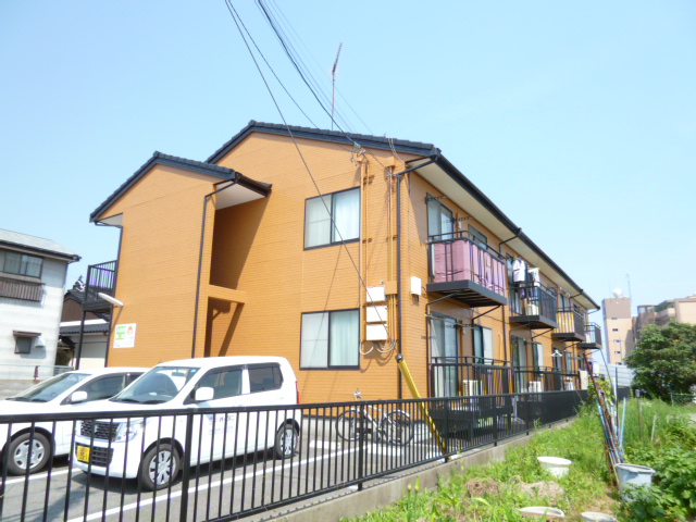 ファミール北琴芝の外観