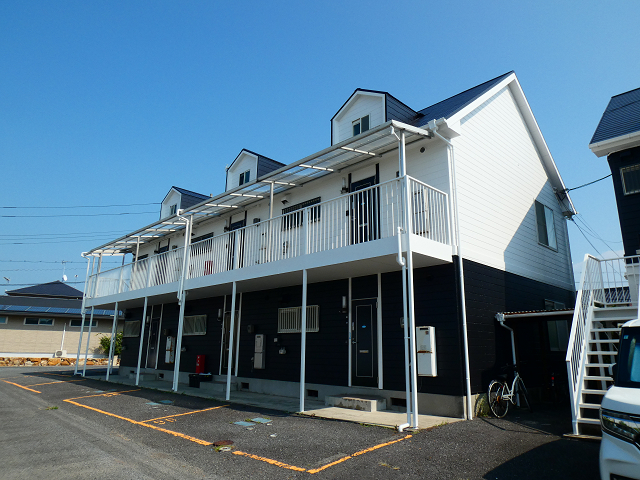 ビバライフ海南の外観