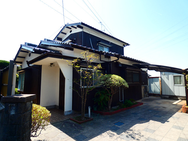 土手町A貸家の外観
