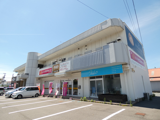 栄辰ビルの外観