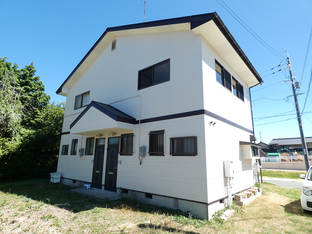 東琴芝FアパートAの外観