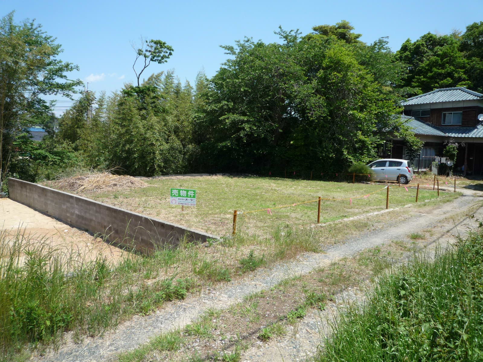 小羽山入口売地の外観