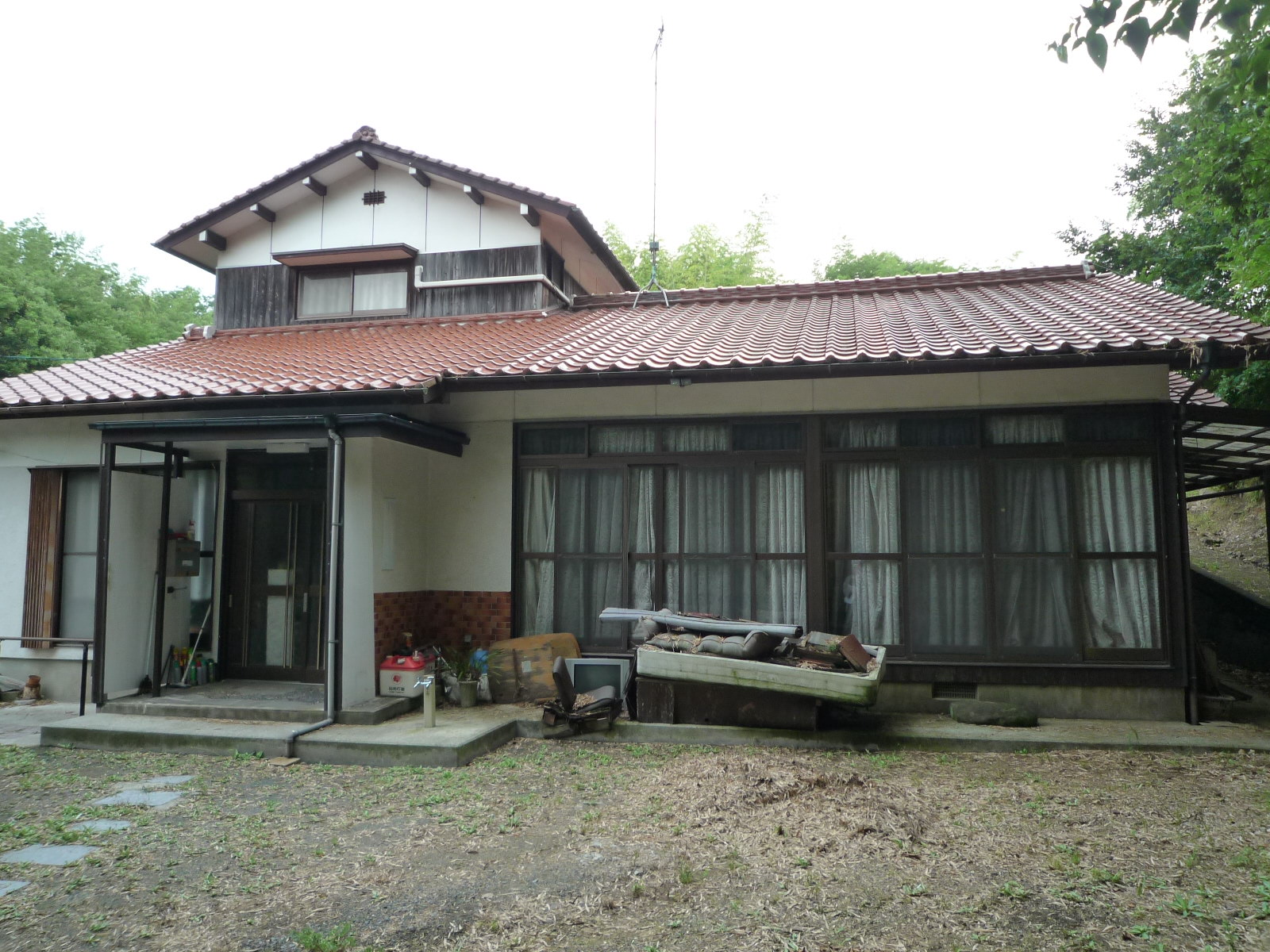 東須恵　売家の外観