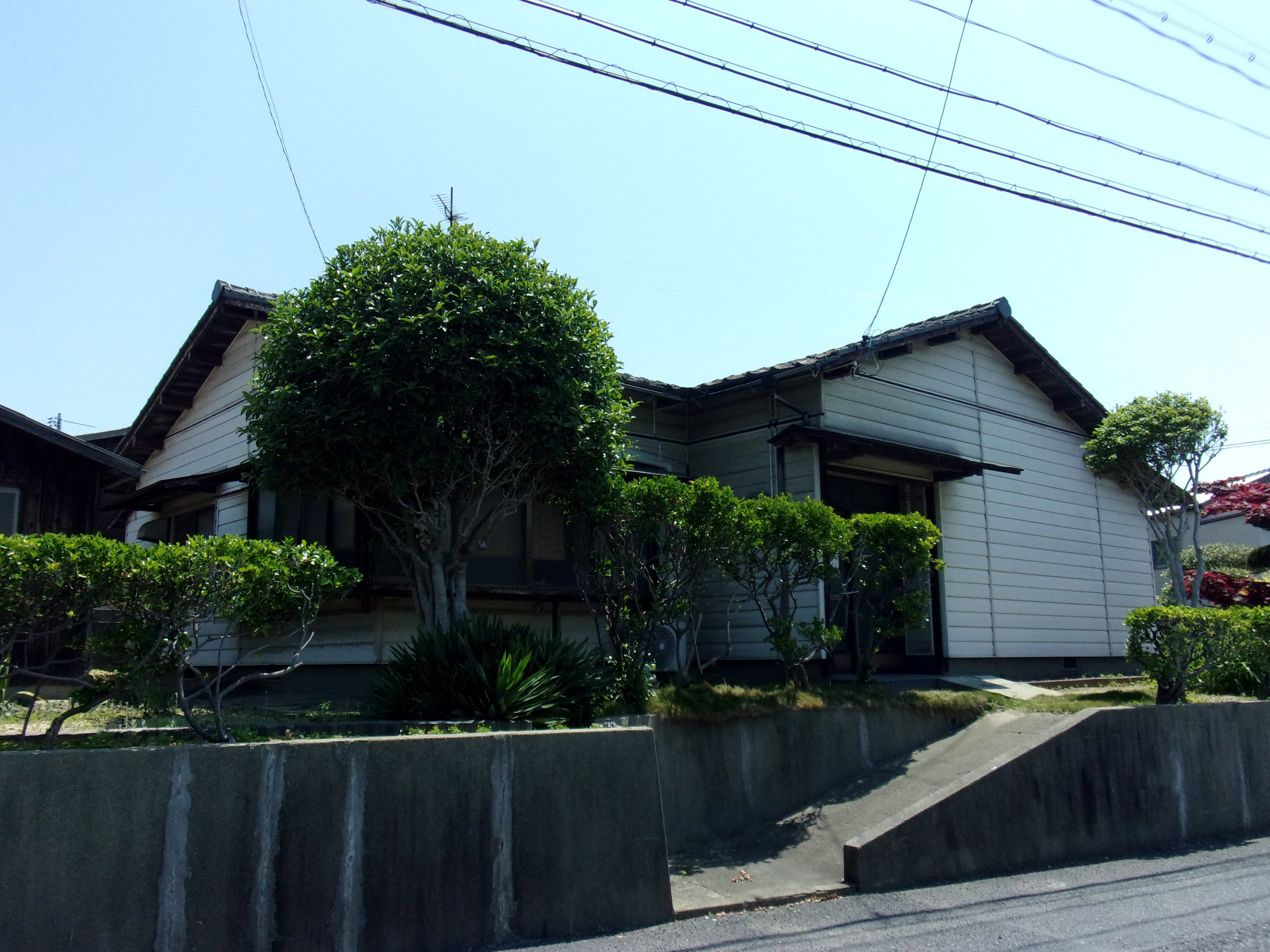 大字小野田　売家　本山小学校まで徒歩1分の外観