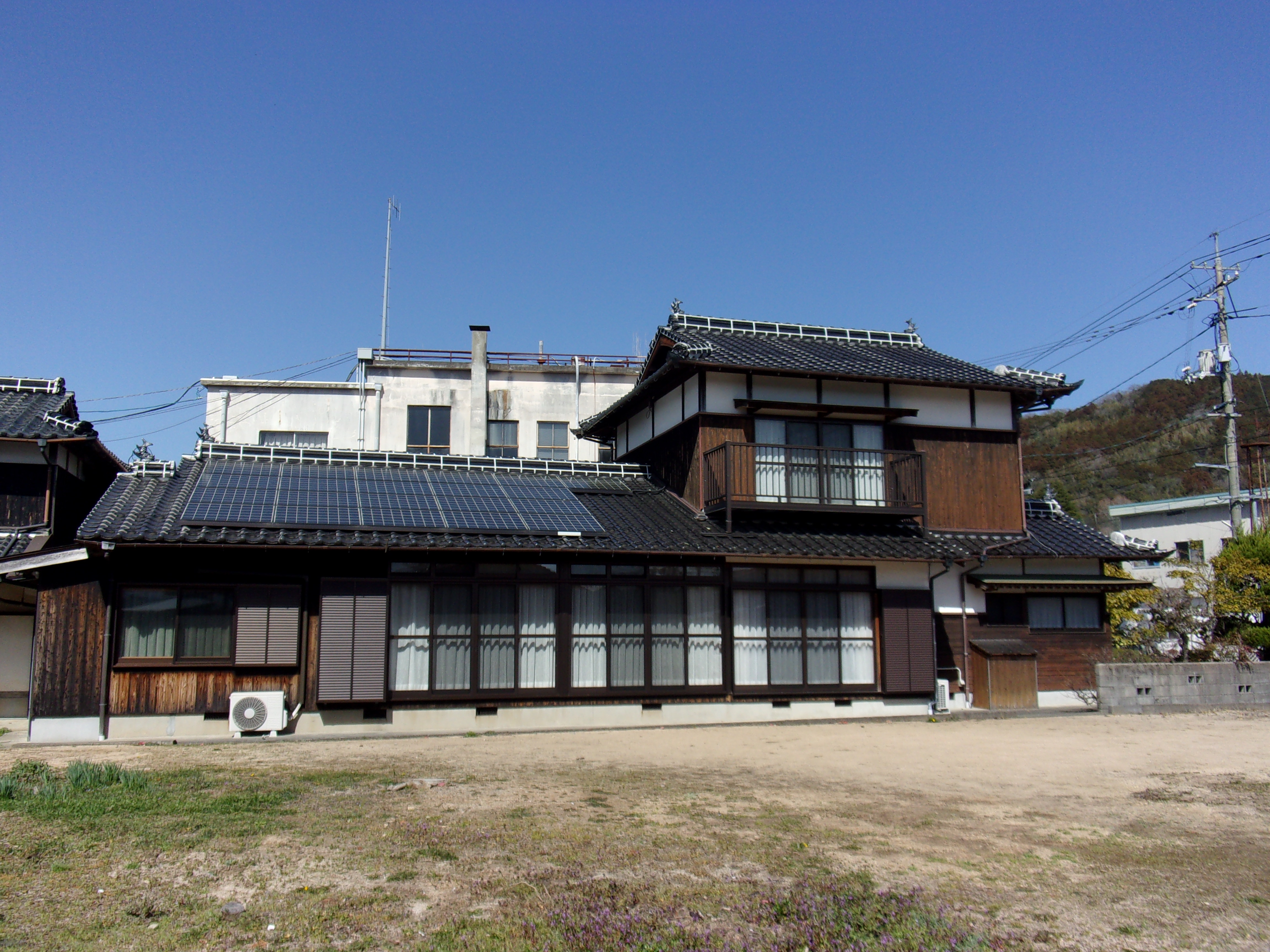 秋芳町秋吉　売家の外観