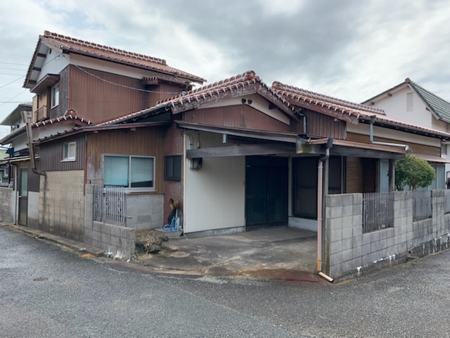 則貞三丁目　古家付売地の外観