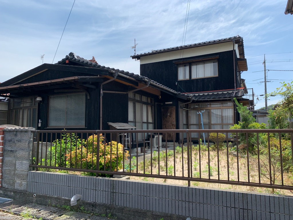 厚狭　売家の外観