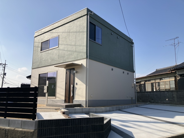 大字小野田　新築売家の外観