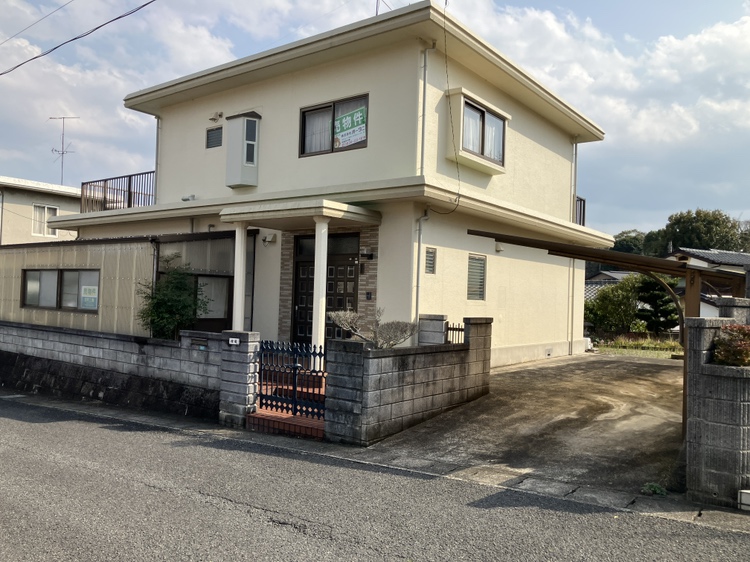 西際波台　売家の外観