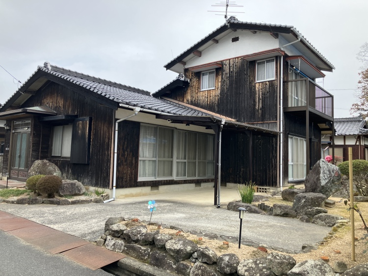 船木　売家の外観