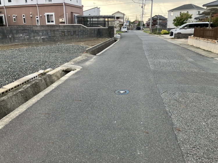 上条四丁目 売地 古家付現況渡しの外観