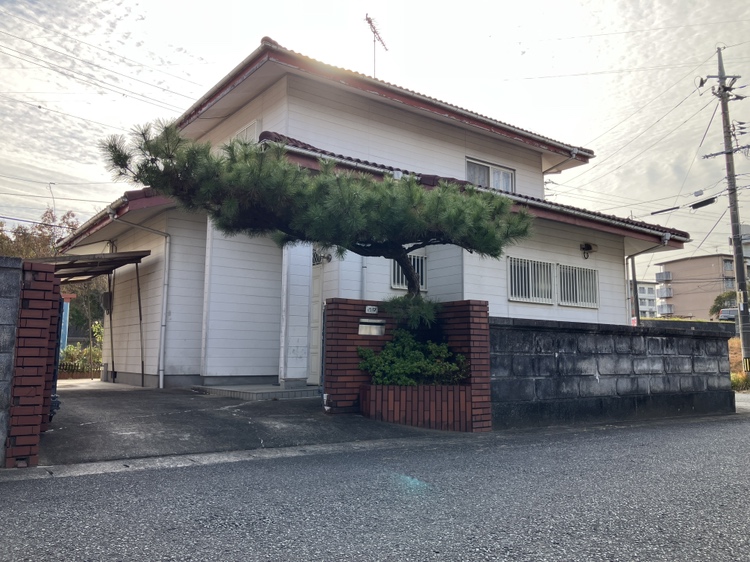 山野井　売家の外観