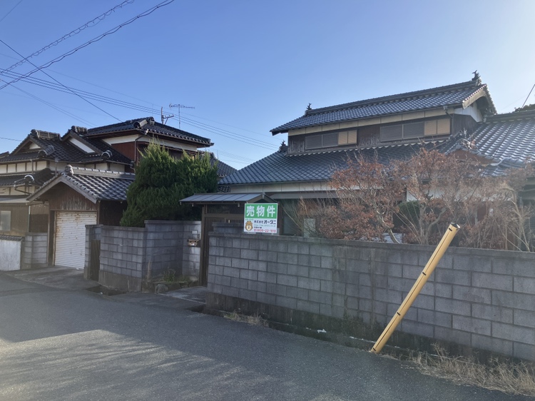 大字小野田　売家の外観
