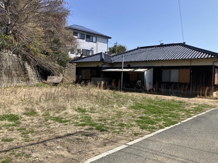 大字小野田　本山　売地　古家付現況渡しの外観